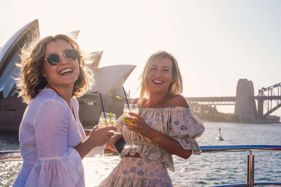 Sydney: Relaxing High Tea Cruise on Sydney Harbour - A high tea with Sydney Harbour as your dining room