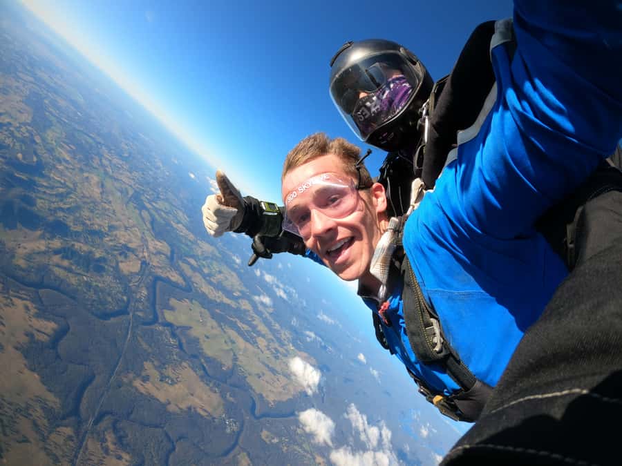 Sydney: Tandem Skydive with Optional Transfers - Check-in, APF membership, and getting ready
