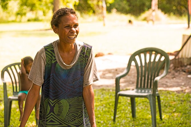 Tiwi Islands Cultural Experience from Darwin Including Ferry - Art, painting, and the chance to buy directly