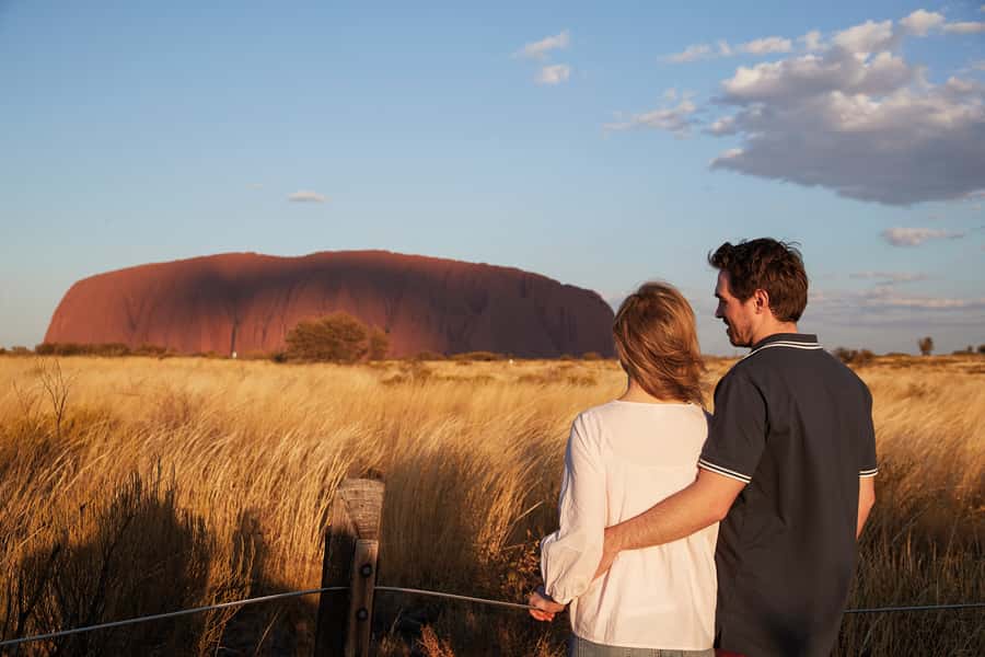 Uluru: Sacred Sites & Sunset Tour with Wine & Cheeseboard - Guide quality is the tour’s strongest feature