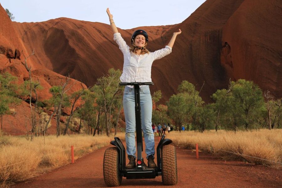 Uluru: Uluru Base Segway Tour - Heat, weather, and what to wear