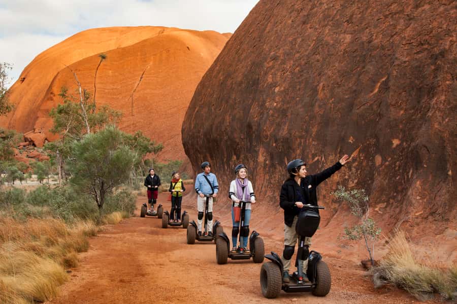 Uluru: Uluru Base Segway Tour - Group size and guide quality