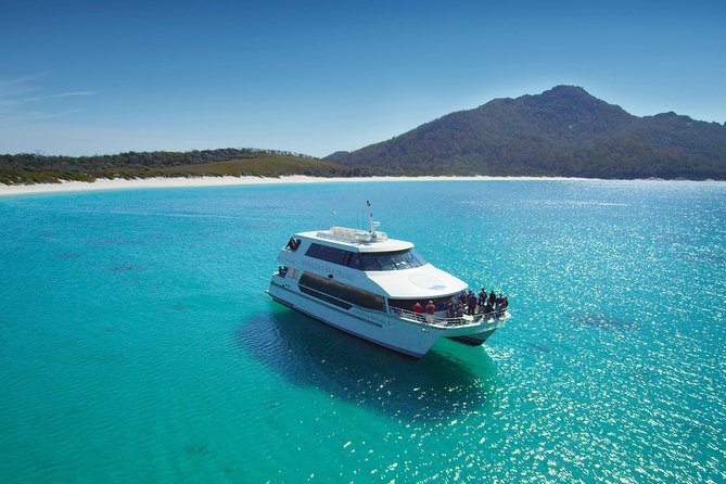 Wineglass Bay Cruise from Coles Bay - The crew, commentary, and onboard atmosphere