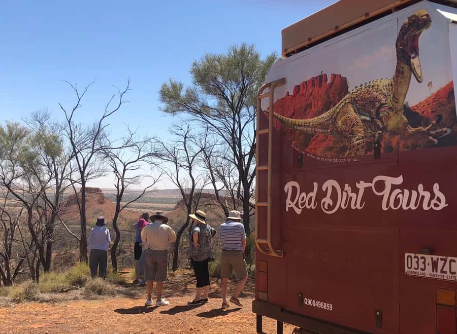Winton: Dinosaur Stampede 3/4 Day Tour - Key points at a glance