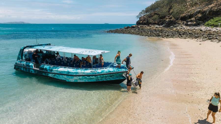 Yeppoon: Great Keppel Island Fast Boat Snorkel & Lunch Tour - From Yeppoon Marina to The Kraken